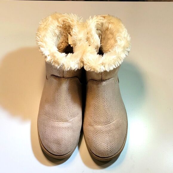 CAT&JACK ROUND TOE ZIP CLOSURE ANKLE BOOTIES - Picture 2 of 15